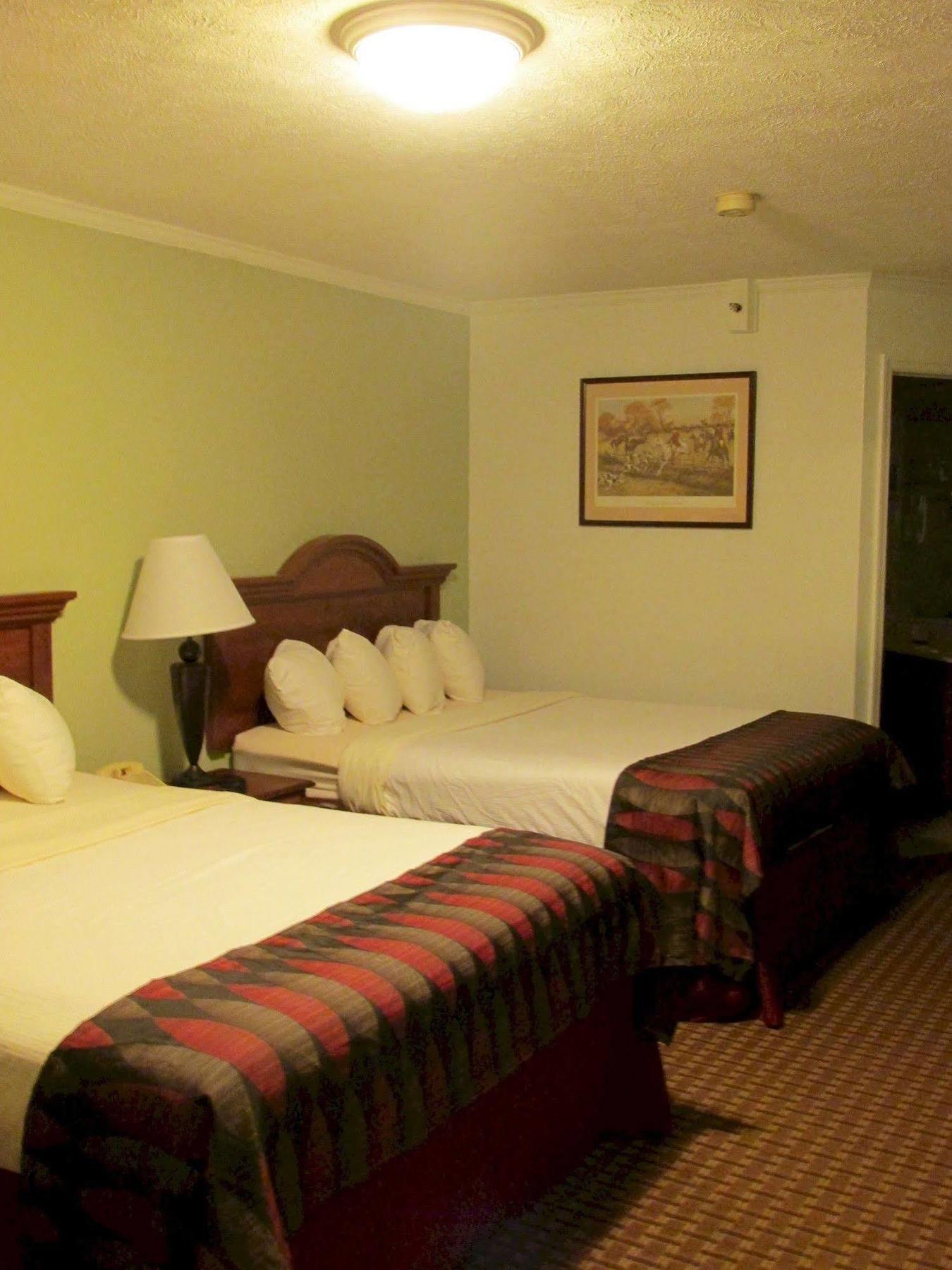 White Columns Inn Thomson Extérieur photo